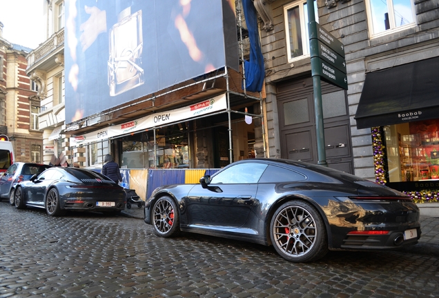 Porsche 992 Carrera 4S