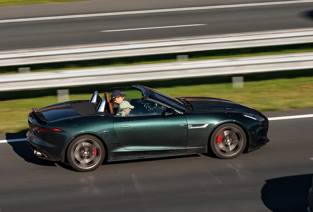 Jaguar F-TYPE R Convertible 2017