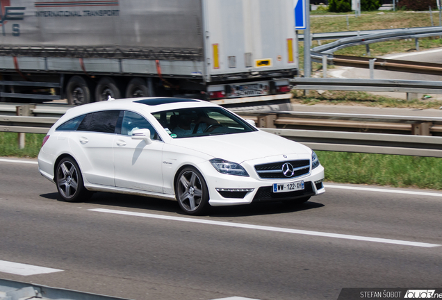 Mercedes-Benz CLS 63 AMG X218 Shooting Brake