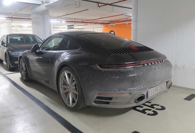 Porsche 992 Carrera 4S