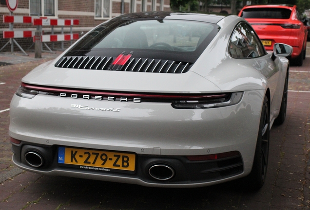 Porsche 992 Carrera 4S