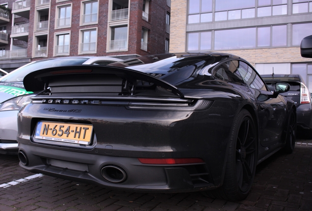 Porsche 992 Carrera GTS