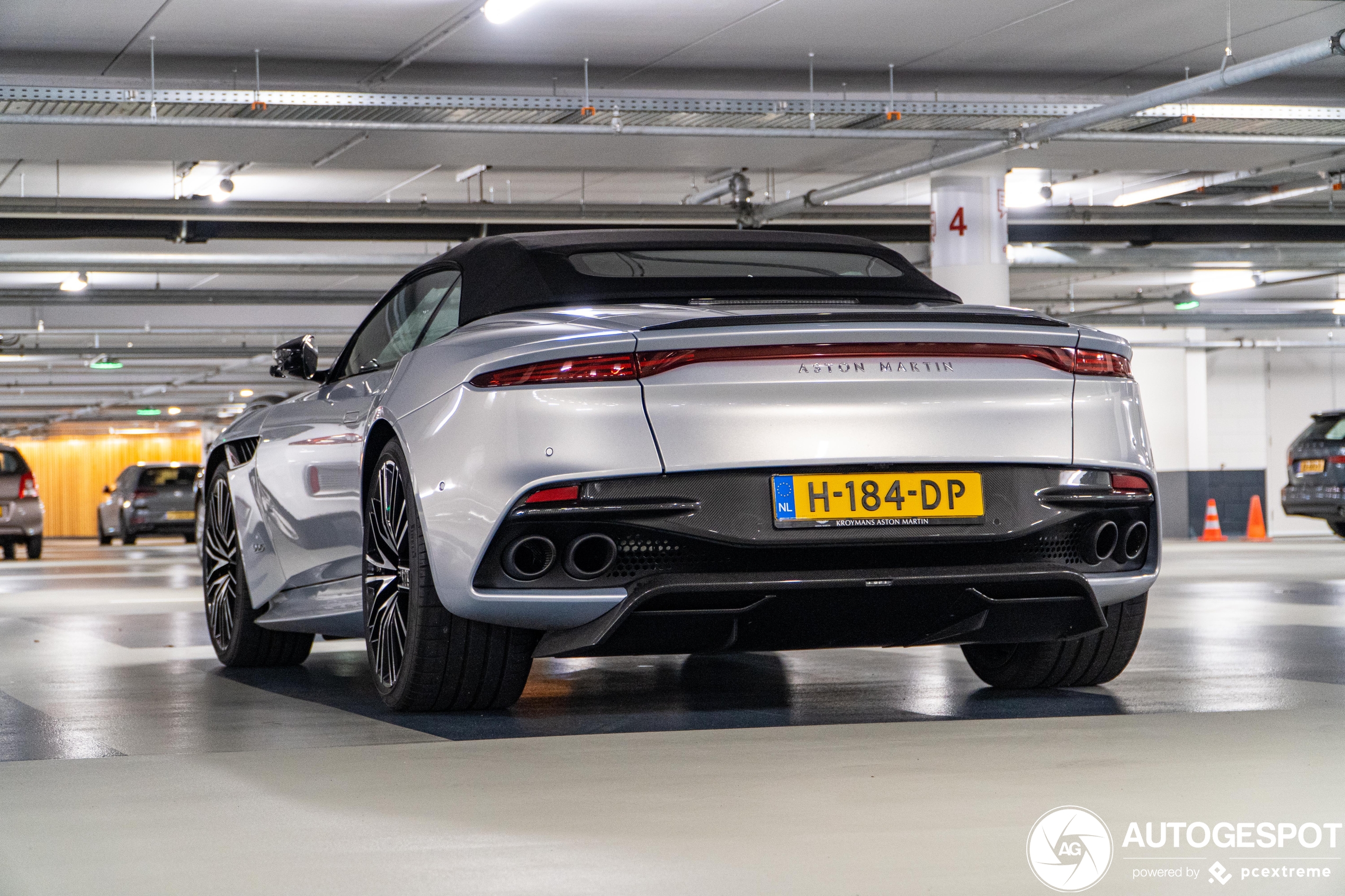 Aston Martin DBS Superleggera Volante