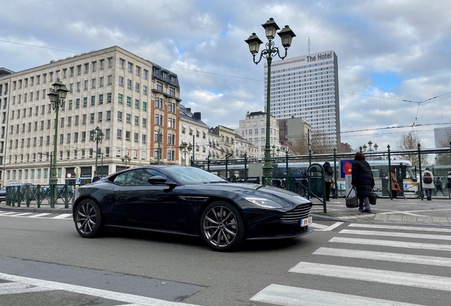 Aston Martin DB11 V8