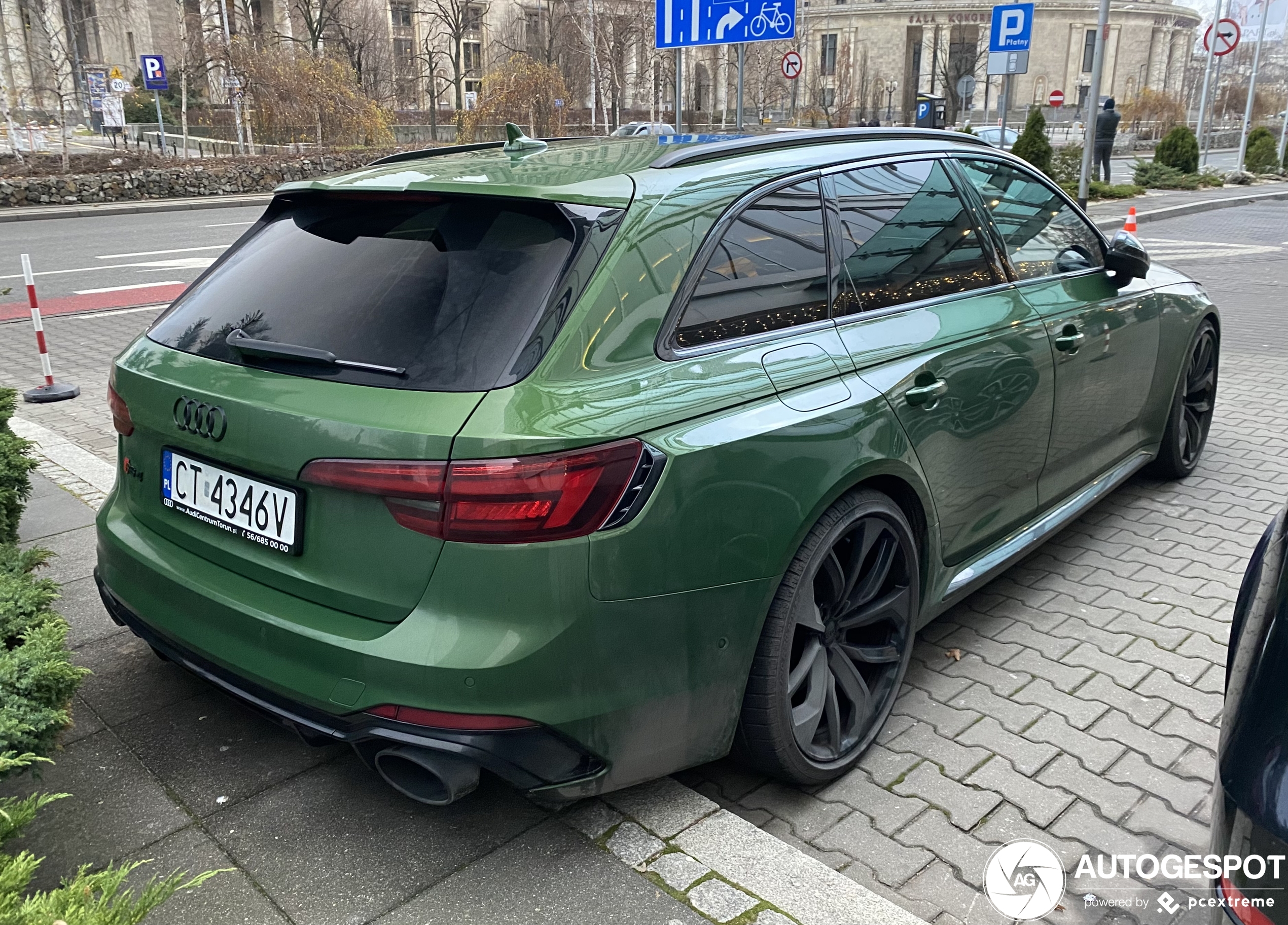 Audi RS4 Avant B9