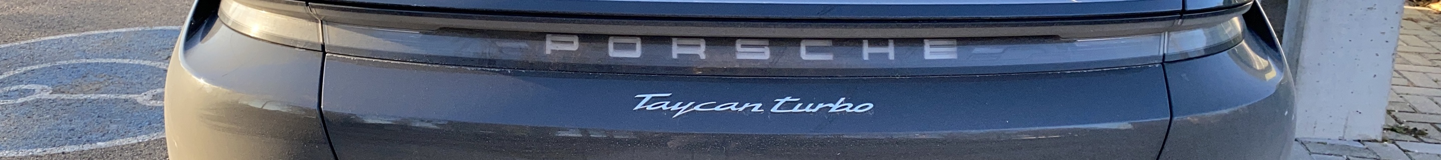 Porsche Taycan Turbo