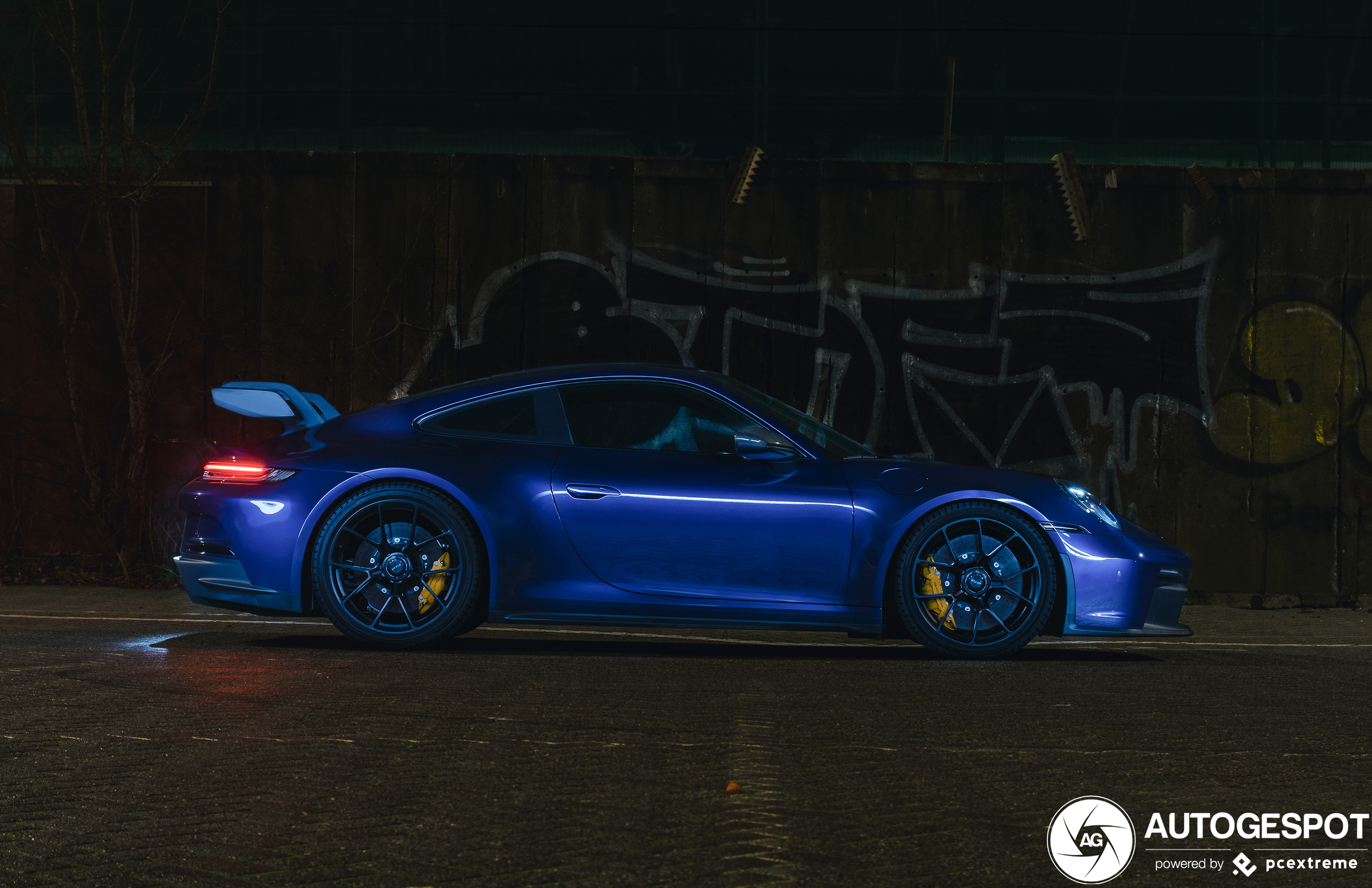 Nederlandse 992 GT3 houdt nachtelijke fotoshoot