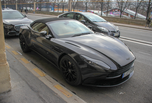 Aston Martin DB11 V8 Volante