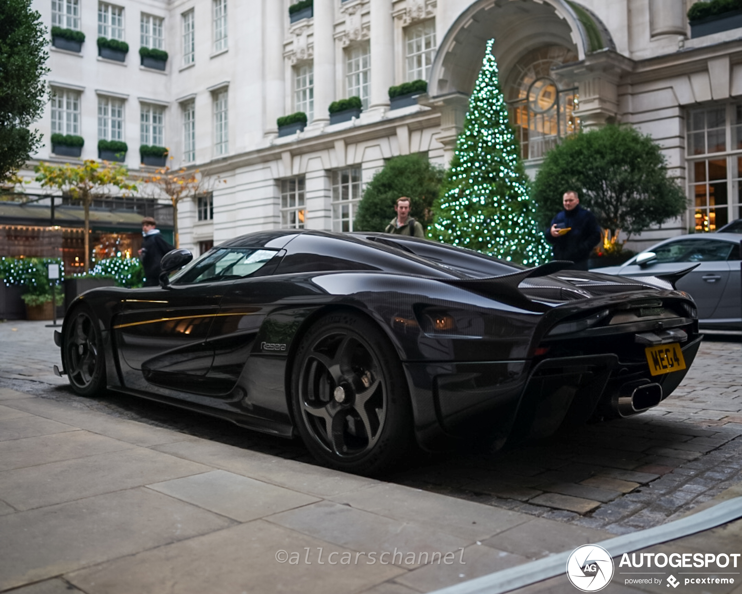 Megaspot: Koenigsegg Regera in Londen