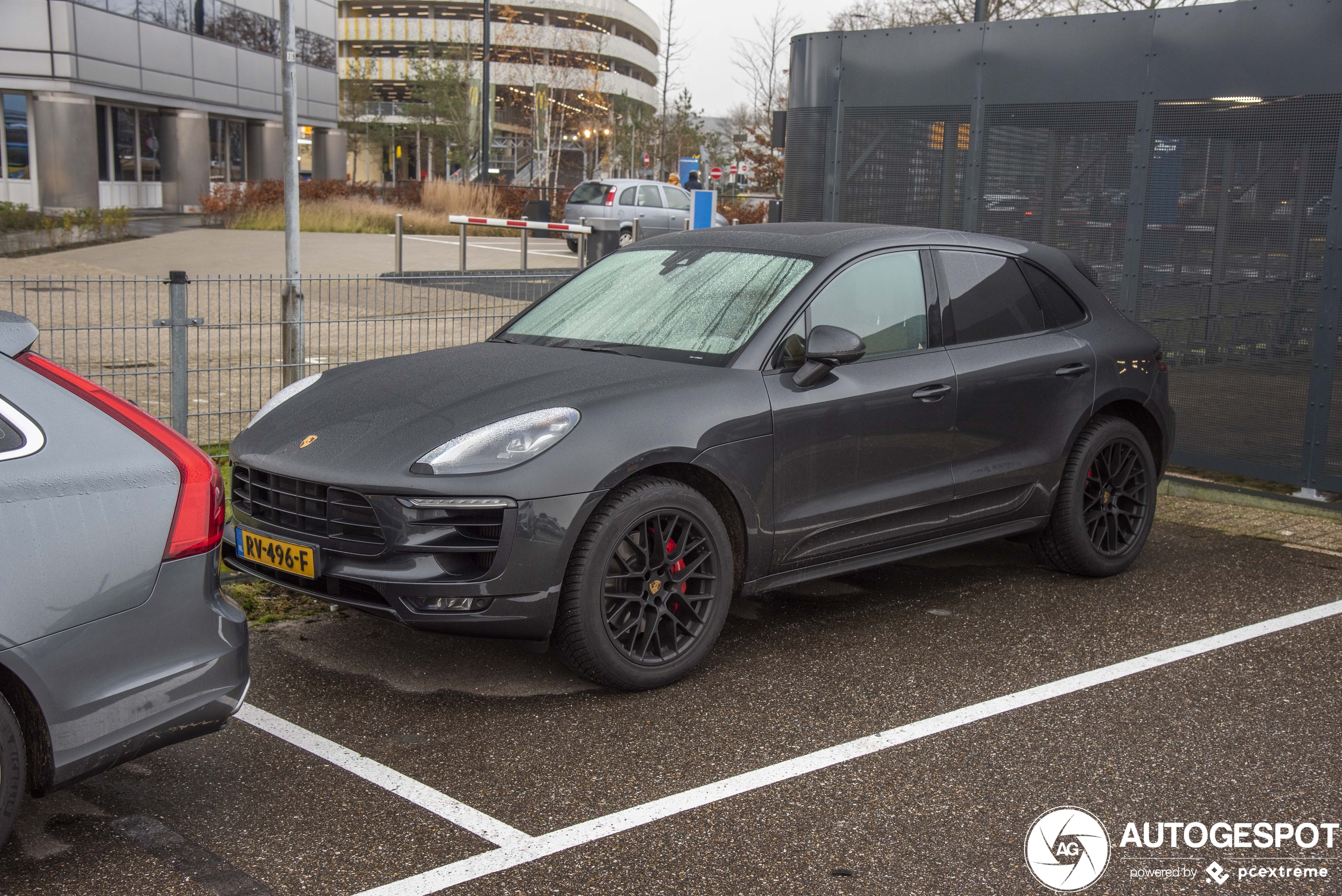 Porsche 95B Macan GTS