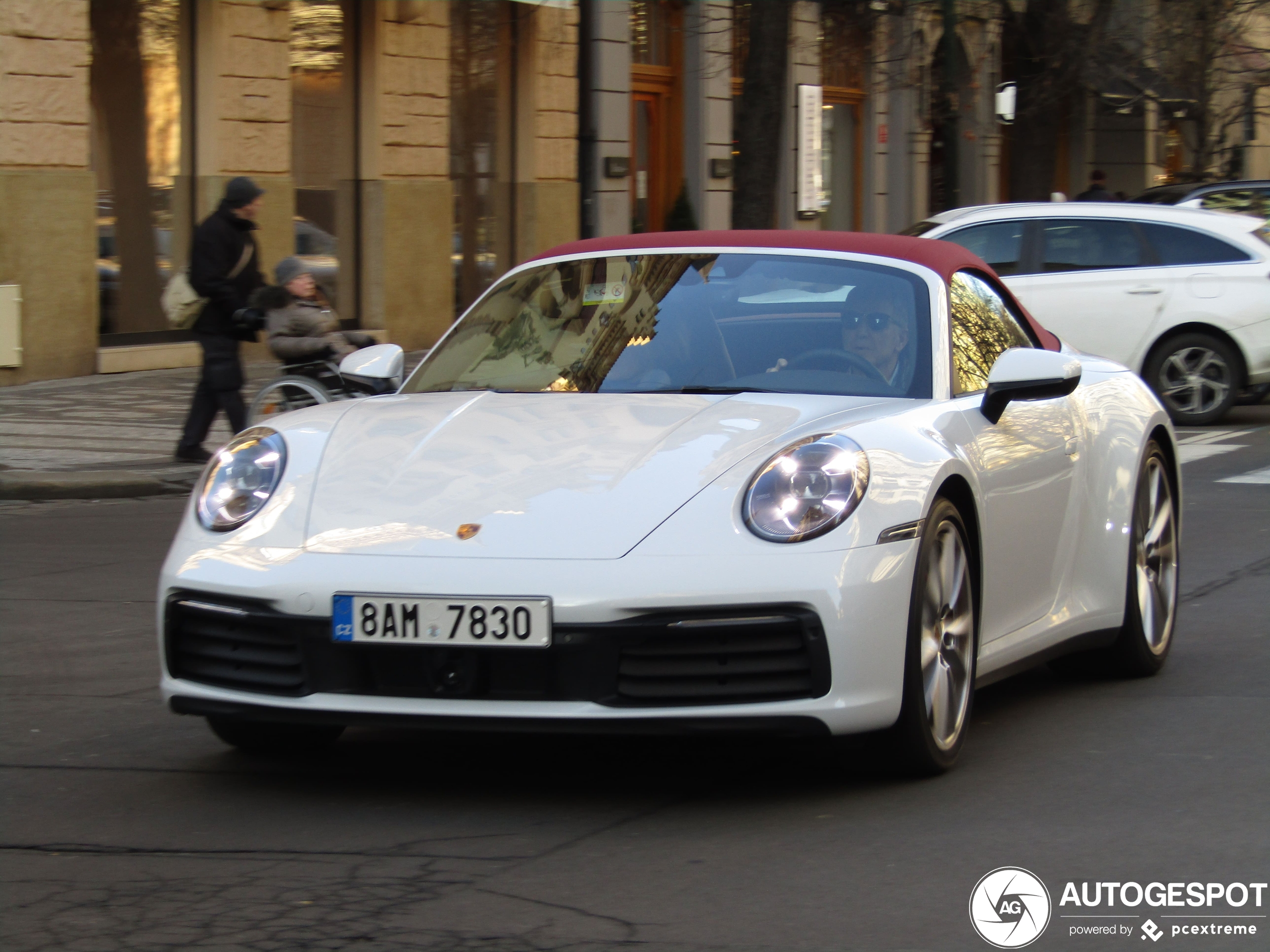 Porsche 992 Carrera 4S Cabriolet