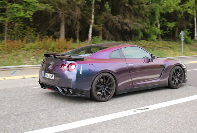 Nissan GT-R 2014