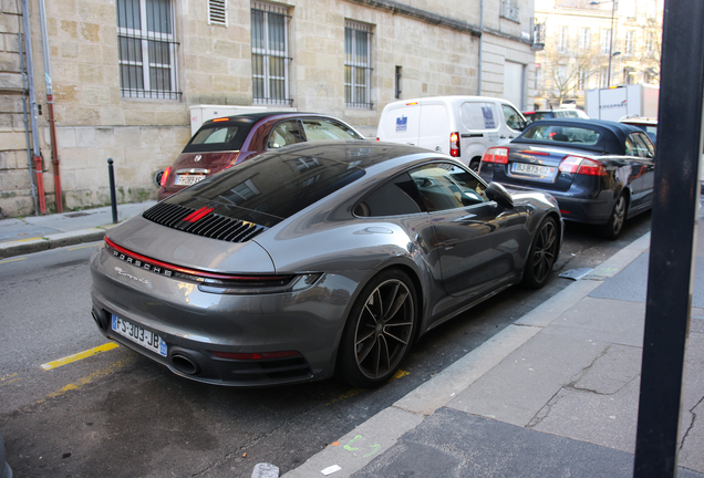 Porsche 992 Carrera 4S