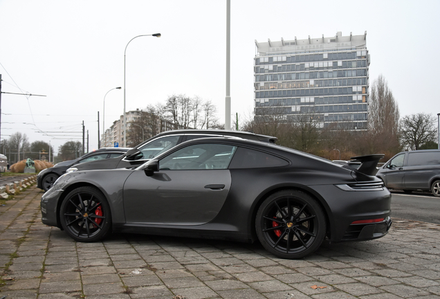 Porsche 992 Carrera 4S