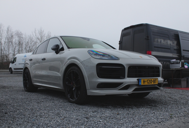 Porsche Cayenne Coupé Turbo S E-Hybrid