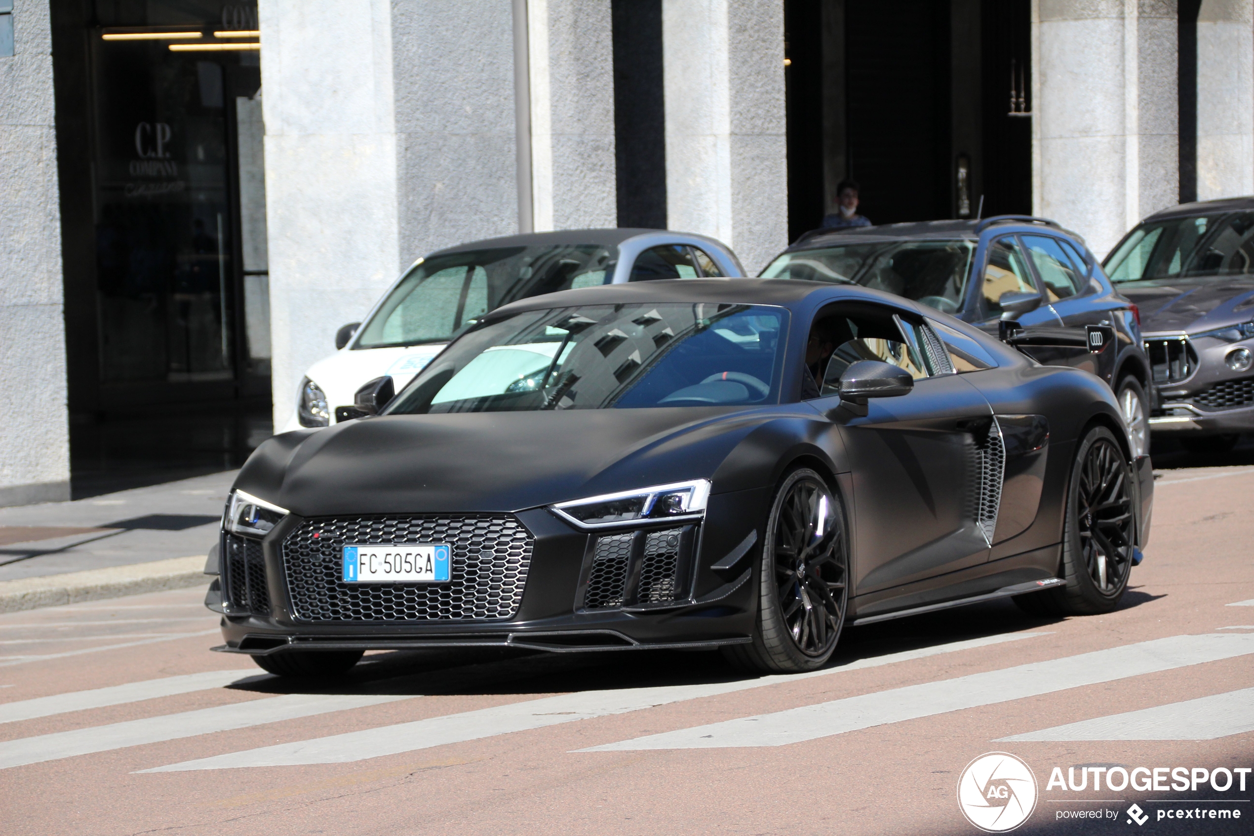 Audi R8 V10 Plus 2015