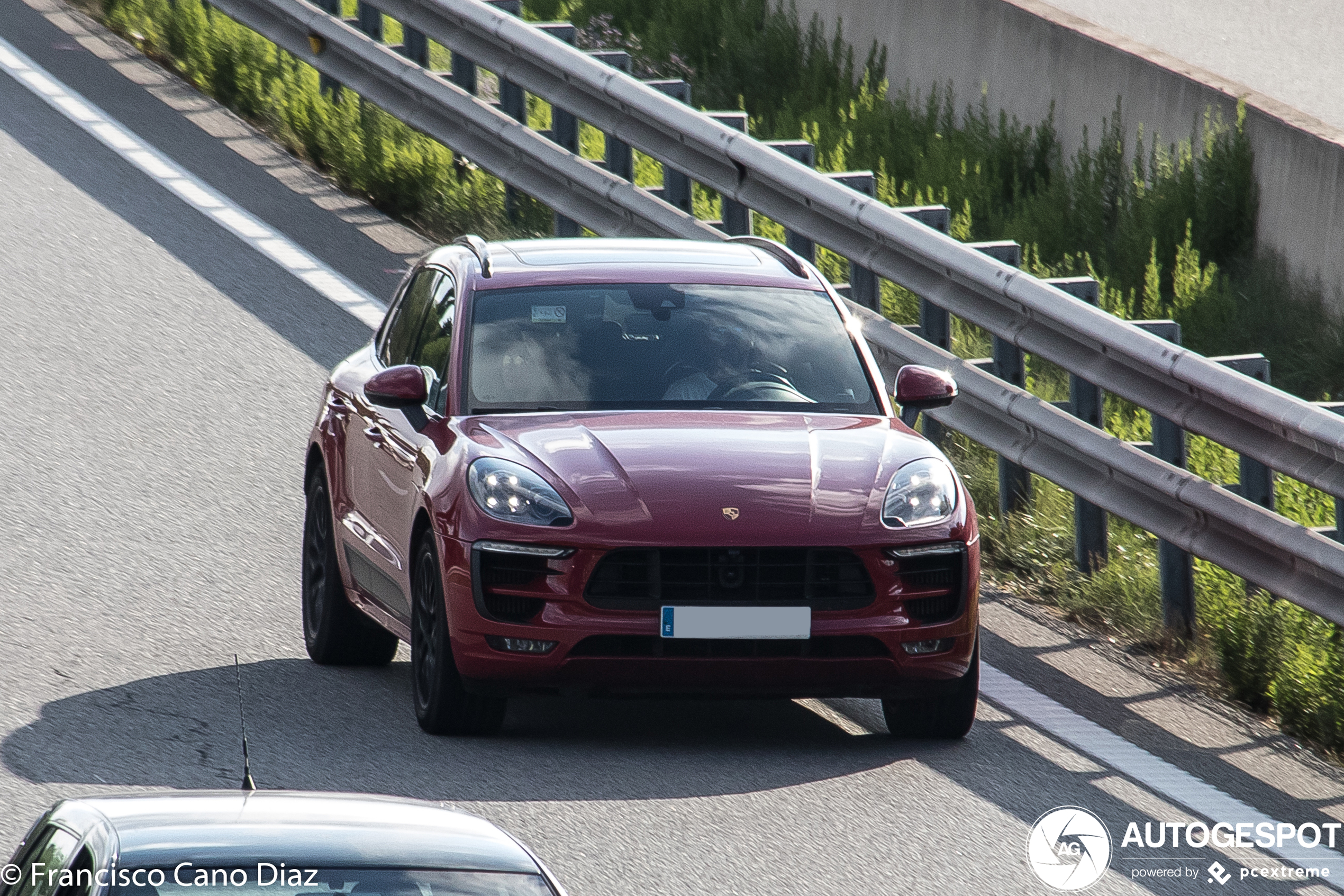 Porsche 95B Macan GTS