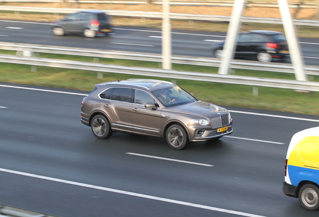 Bentley Bentayga Hybrid 2021