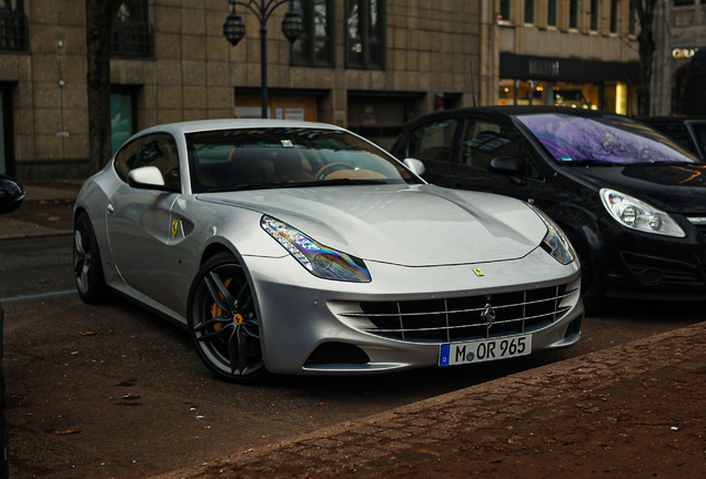 Ferrari FF