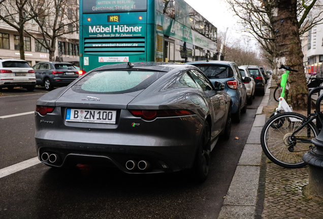 Jaguar F-TYPE R Coupé 2017