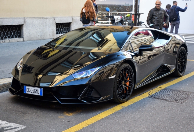 Lamborghini Huracán LP640-4 EVO