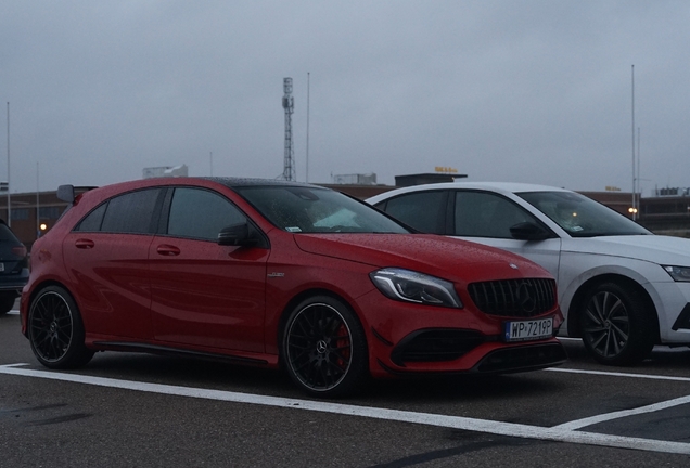 Mercedes-AMG A 45 W176 2015