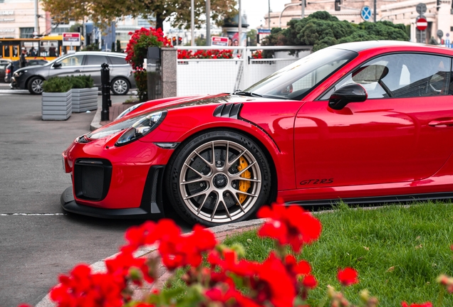 Porsche 991 GT2 RS Weissach Package