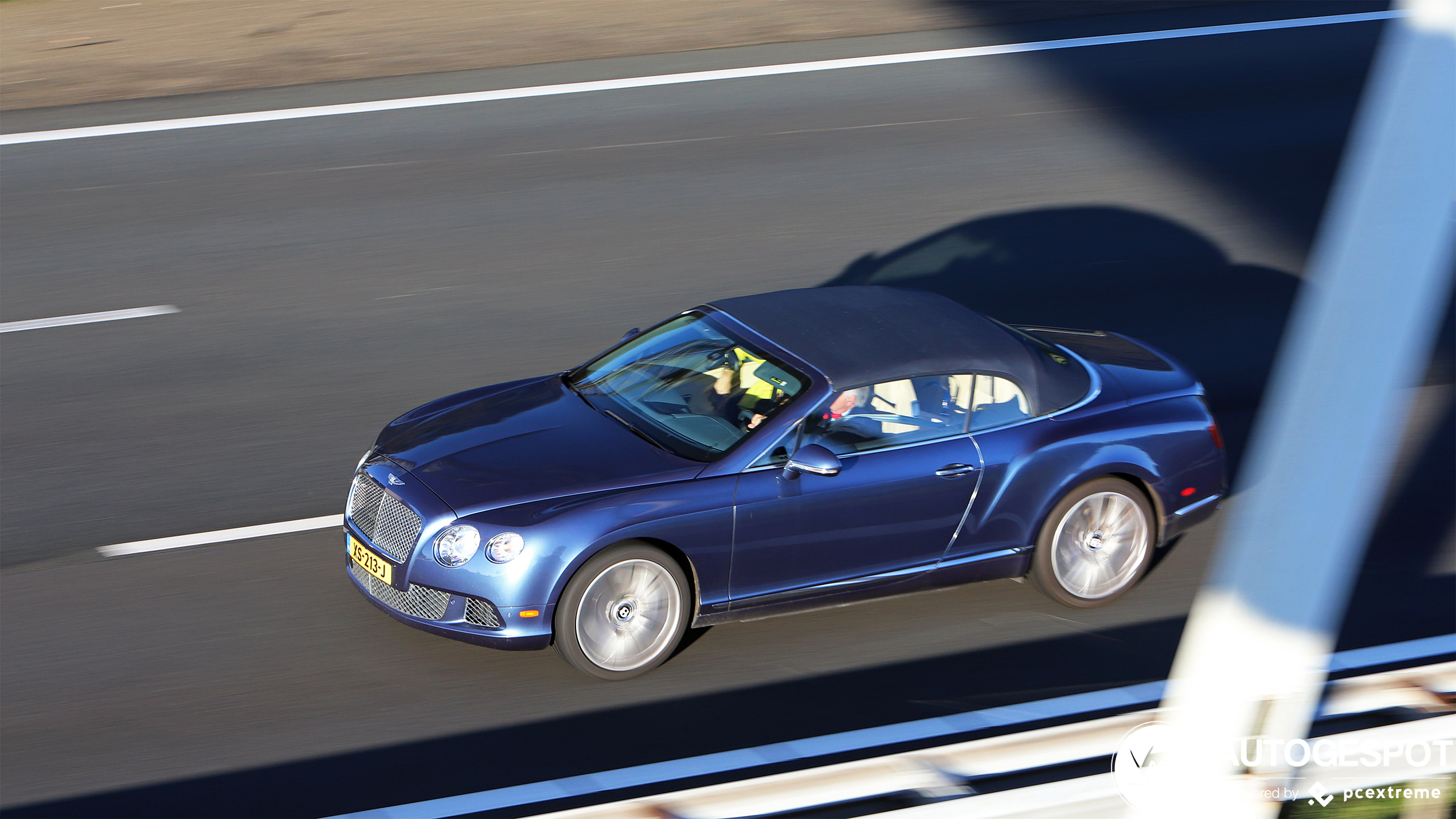 Bentley Continental GTC 2012