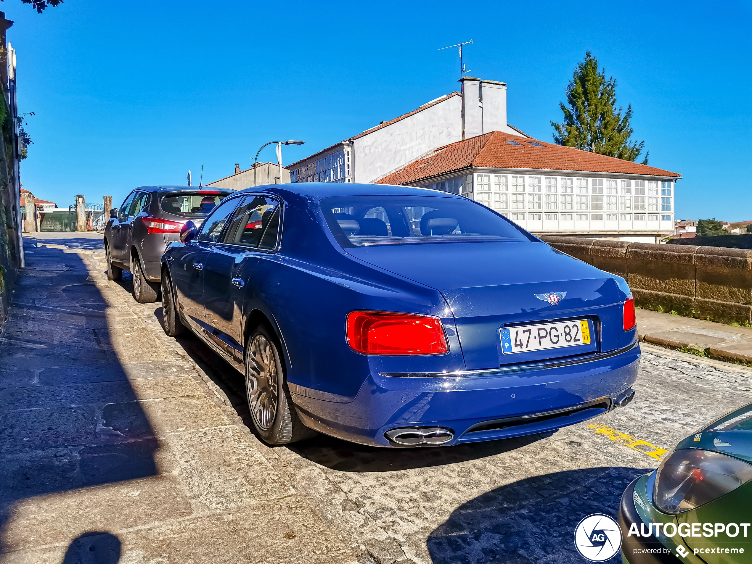 Bentley Flying Spur V8