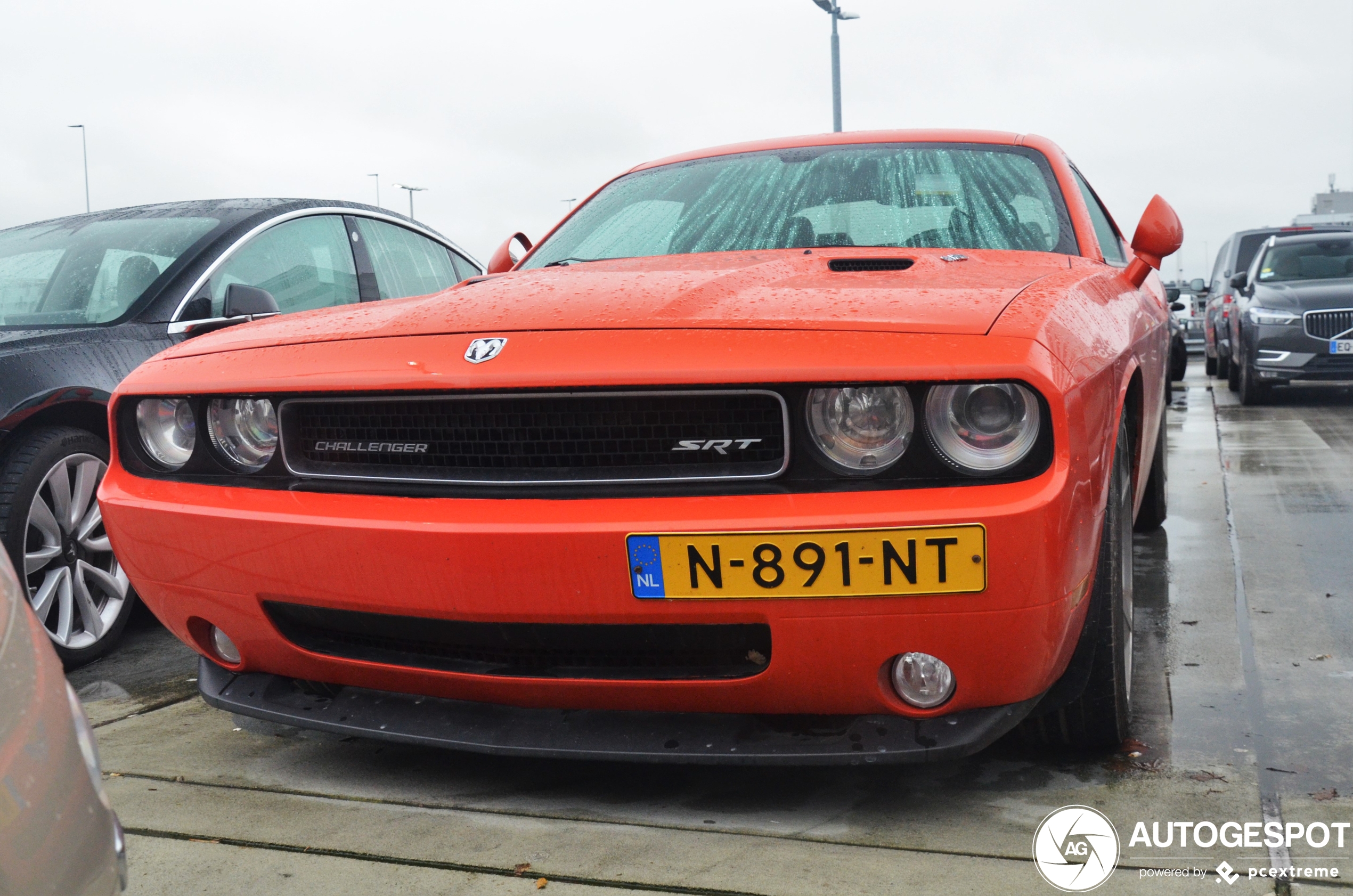 Dodge Challenger SRT-8