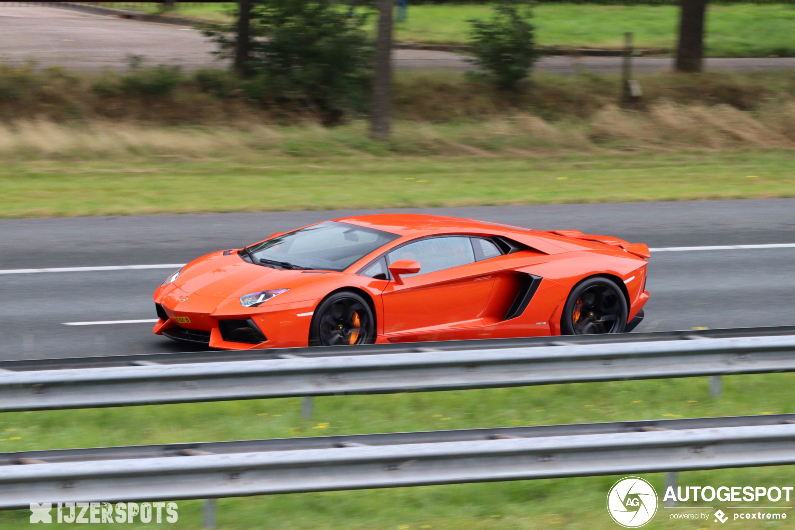 Lamborghini Aventador LP700-4