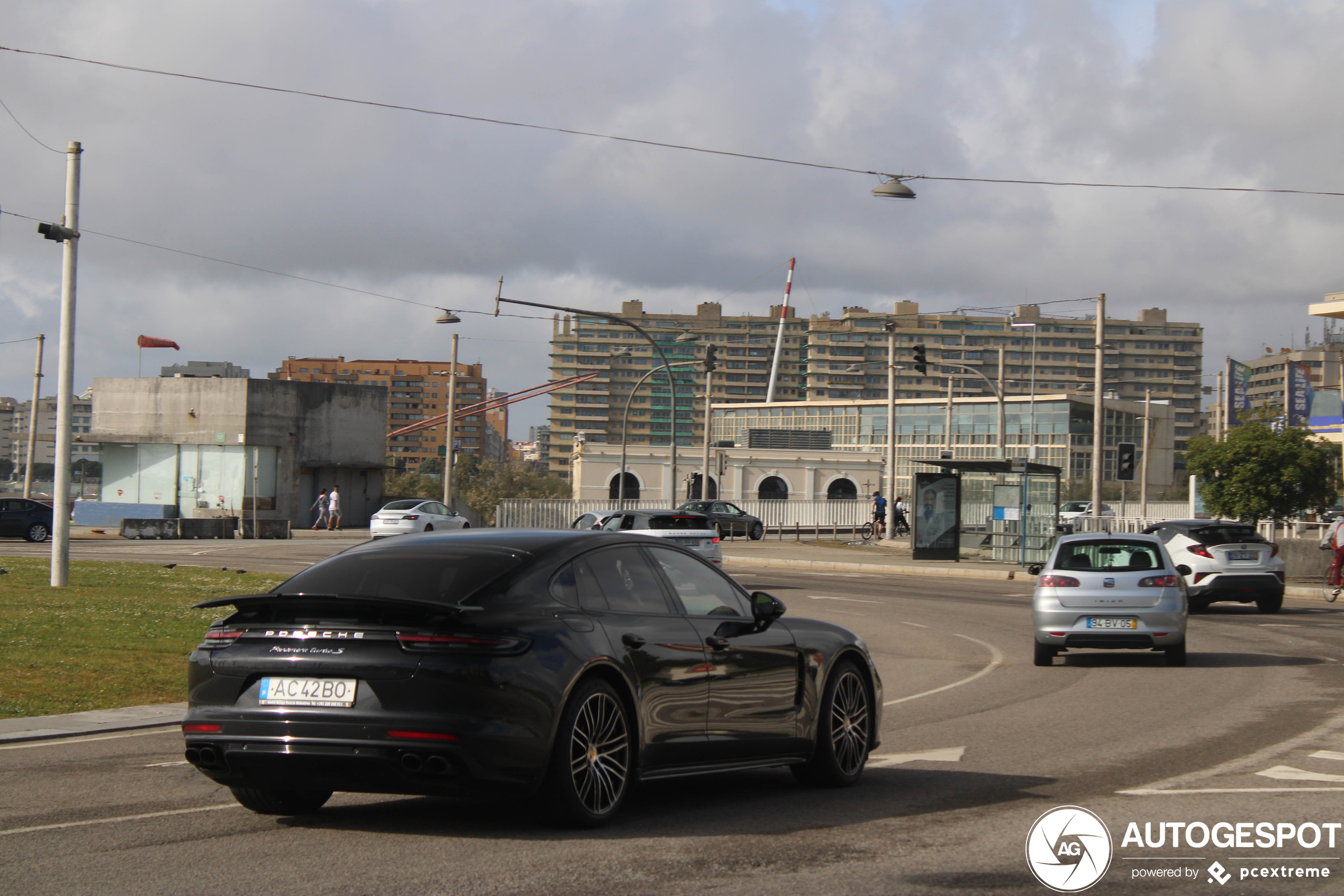 Porsche 971 Panamera Turbo S E-Hybrid