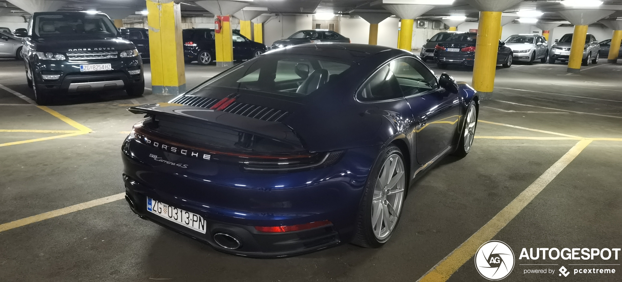 Porsche 992 Carrera 4S