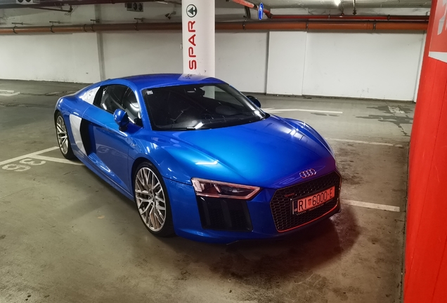 Audi R8 V10 2015