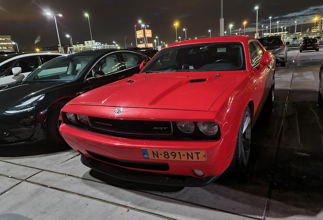 Dodge Challenger SRT-8