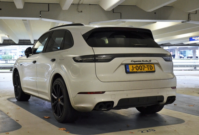 Porsche Cayenne Turbo S E-Hybrid