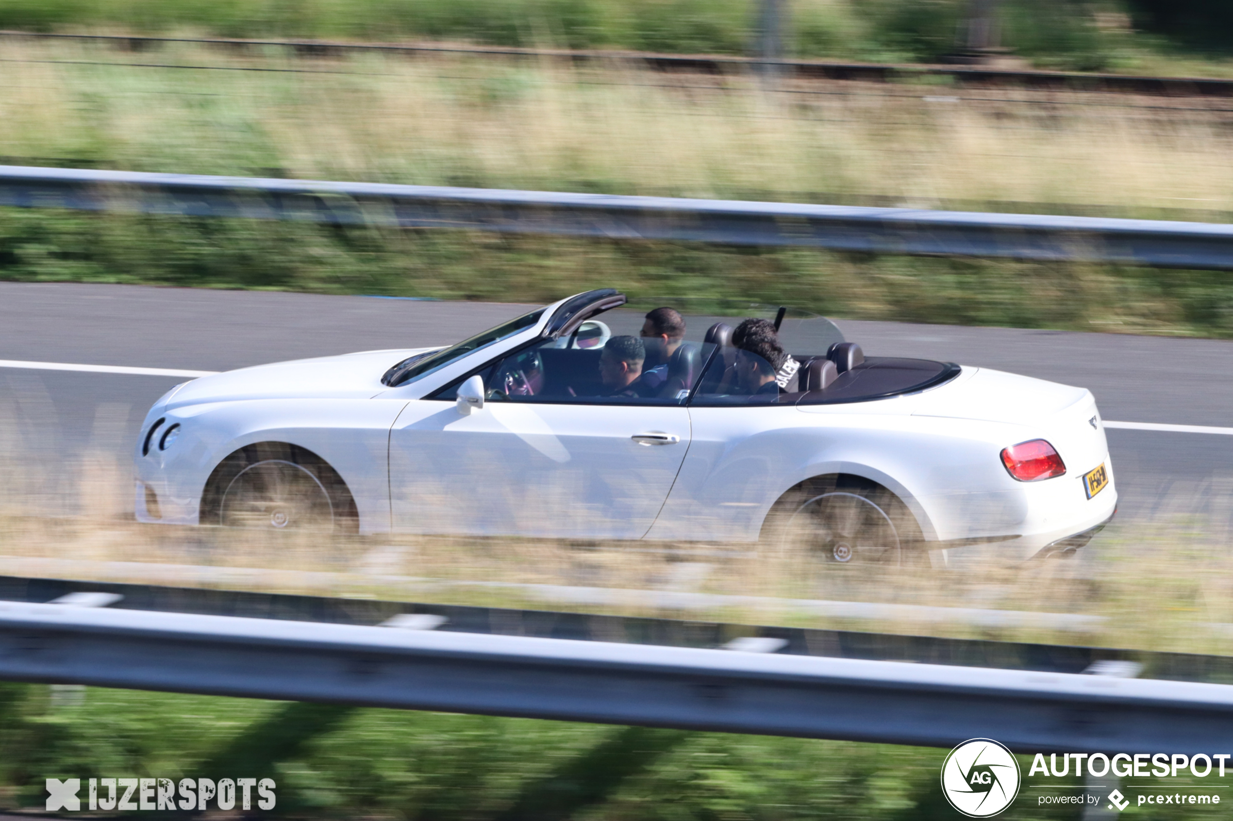 Bentley Continental GTC V8