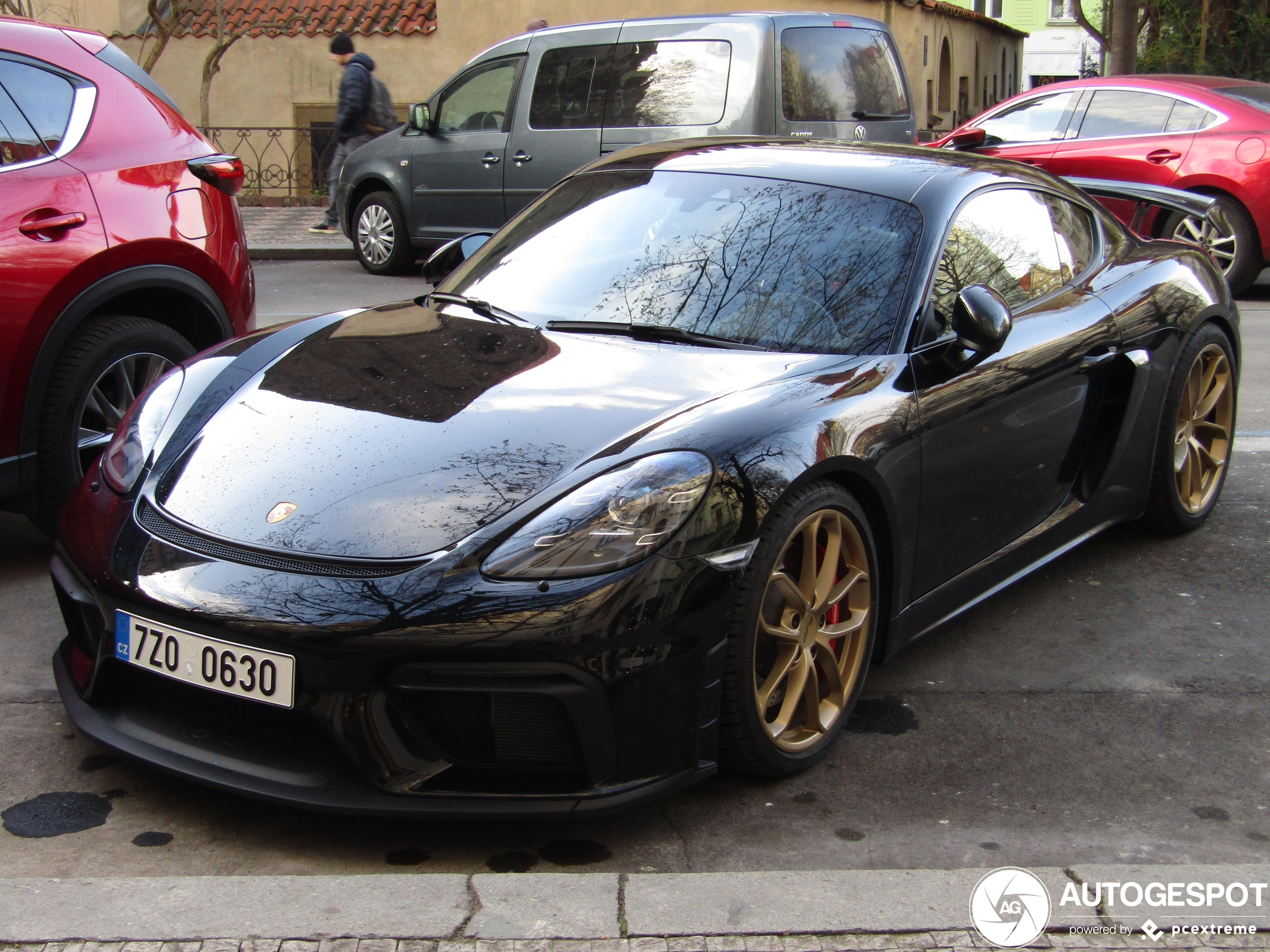 Porsche 718 Cayman GT4