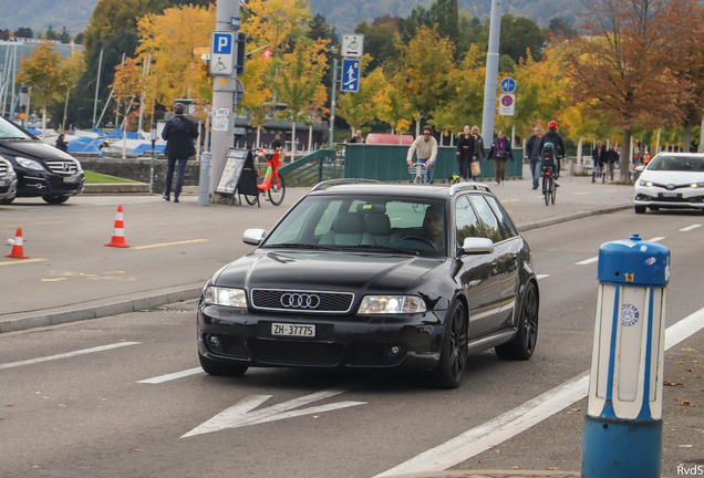 Audi RS4 Avant B5