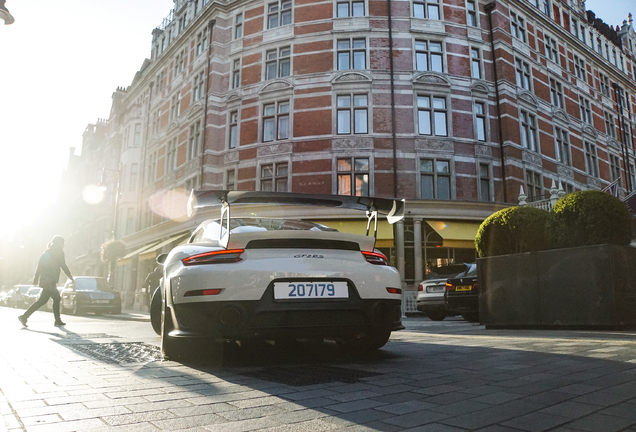 Porsche 991 GT2 RS Weissach Package