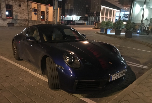 Porsche 992 Carrera 4S