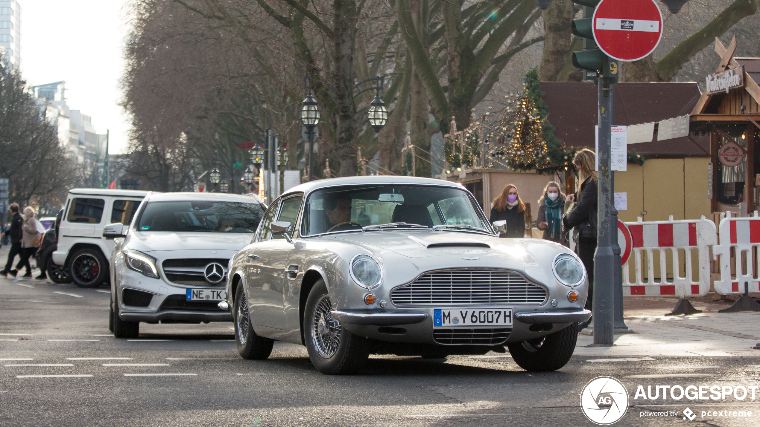 Aston Martin DB6 MKII