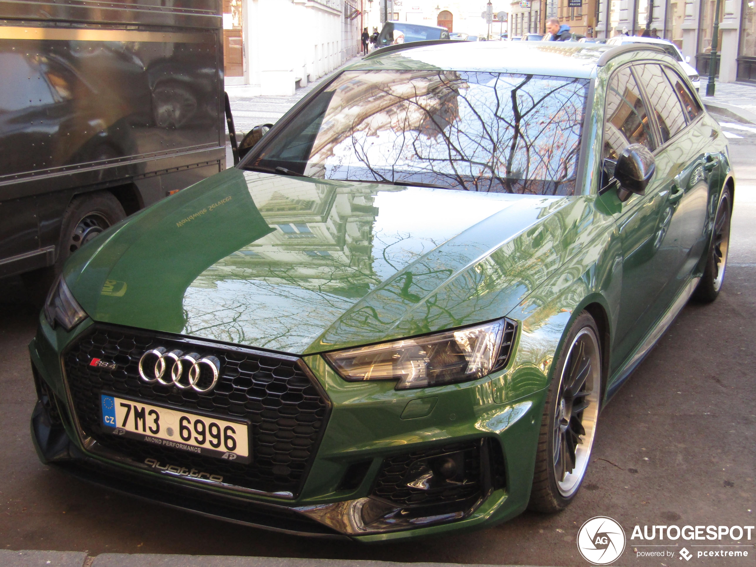 Audi RS4 Avant B9