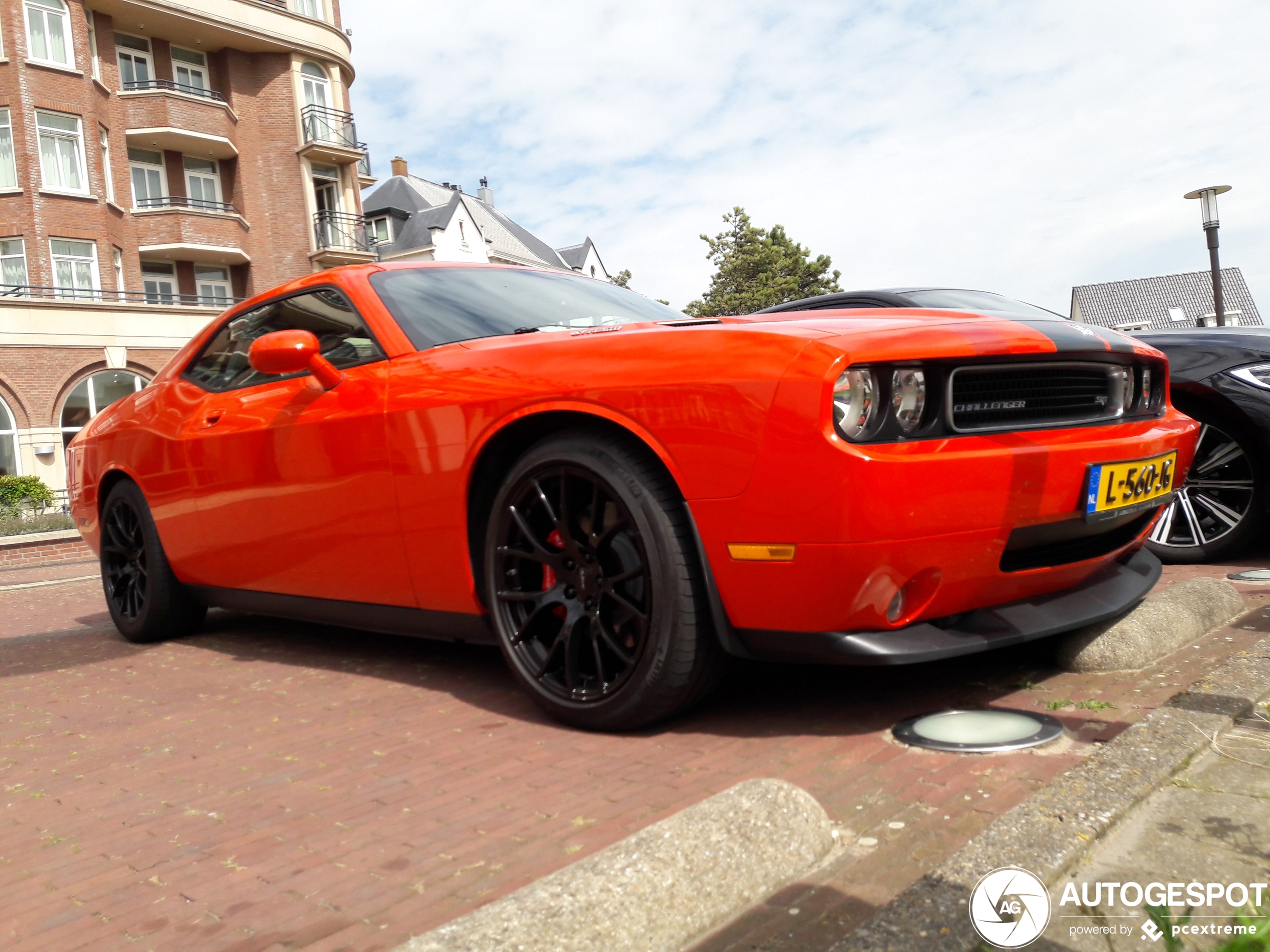 Dodge Challenger SRT-8