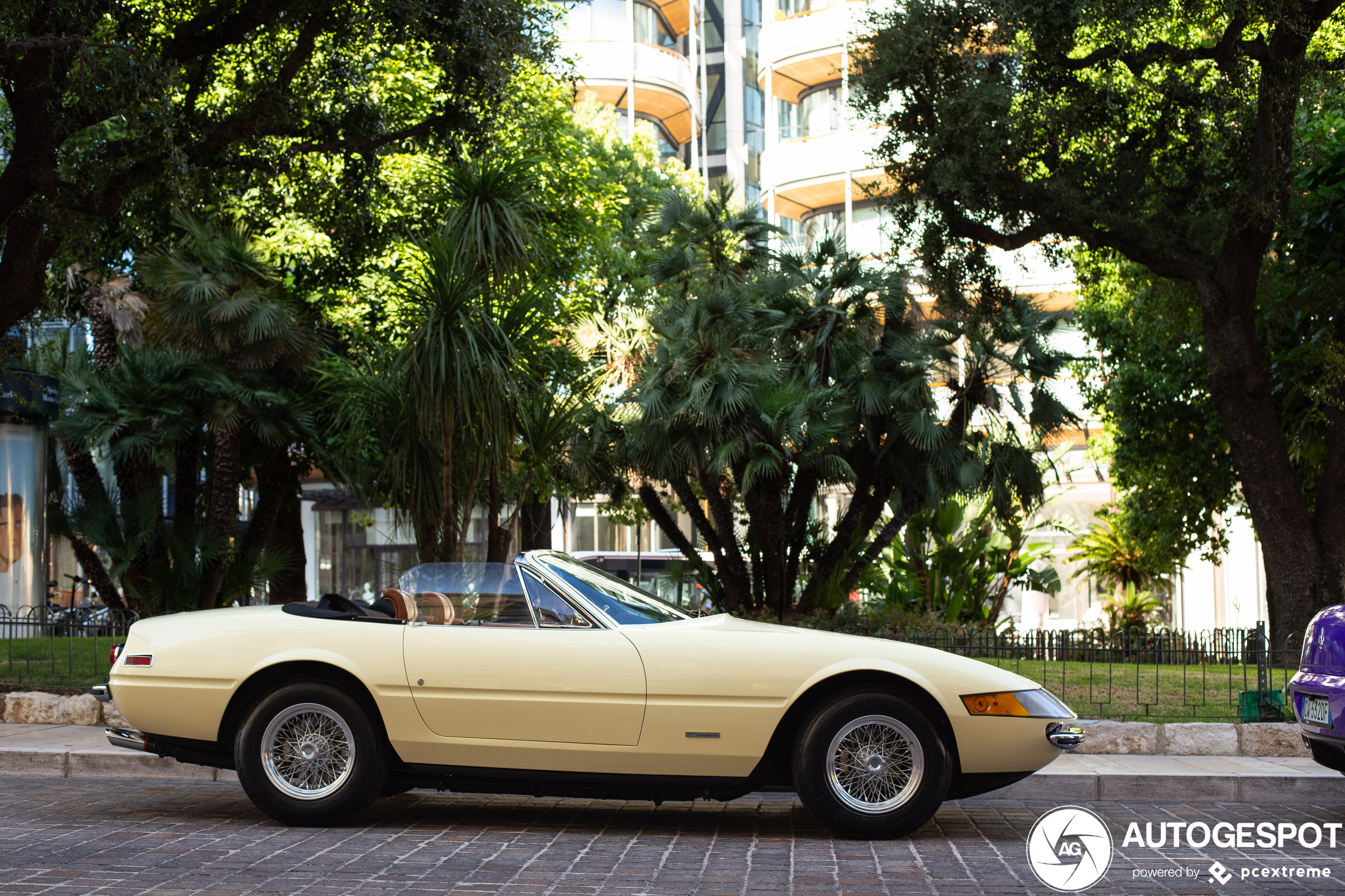 Ferrari 365 GTS/4 Daytona