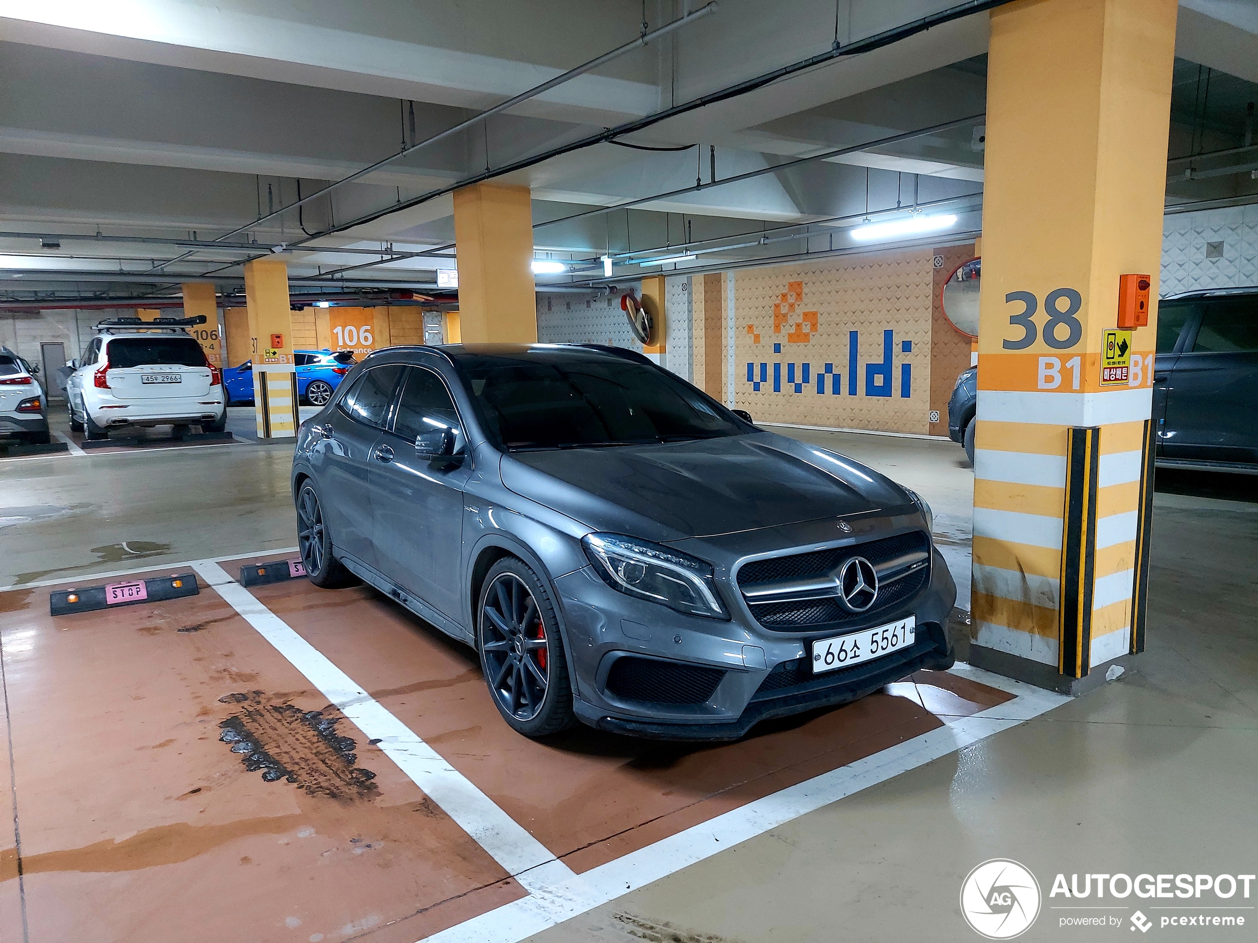 Mercedes-Benz GLA 45 AMG X156