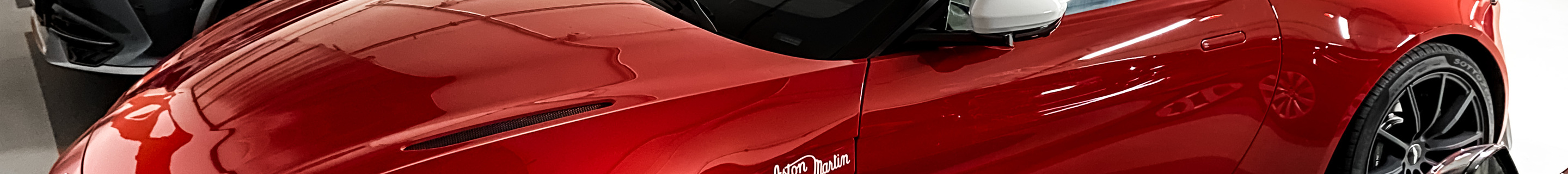 Aston Martin V8 Vantage 2018 Heritage Racing Edition