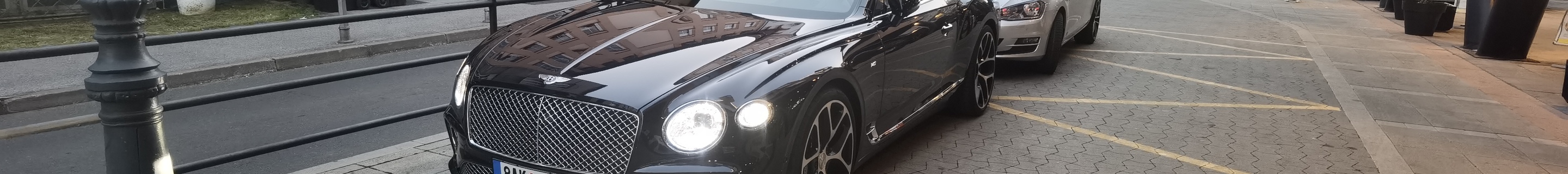 Bentley Continental GTC V8 2020