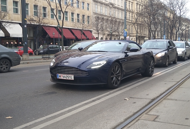 Aston Martin DB11 V8 Volante