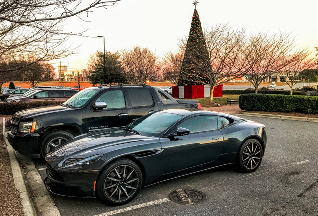 Aston Martin DB11 V8